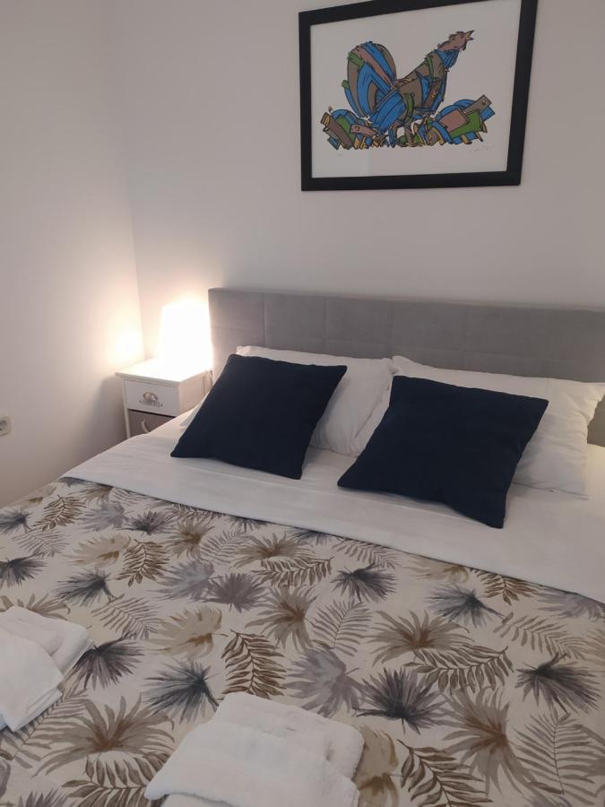 Apartment & Rooms Poppy Rose Ζαντάρ Εξωτερικό φωτογραφία
