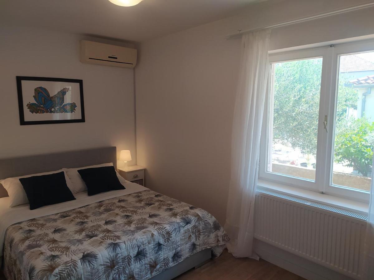 Apartment & Rooms Poppy Rose Ζαντάρ Εξωτερικό φωτογραφία