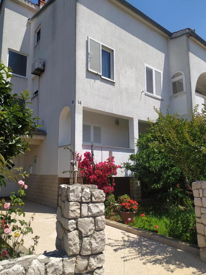 Apartment & Rooms Poppy Rose Ζαντάρ Εξωτερικό φωτογραφία