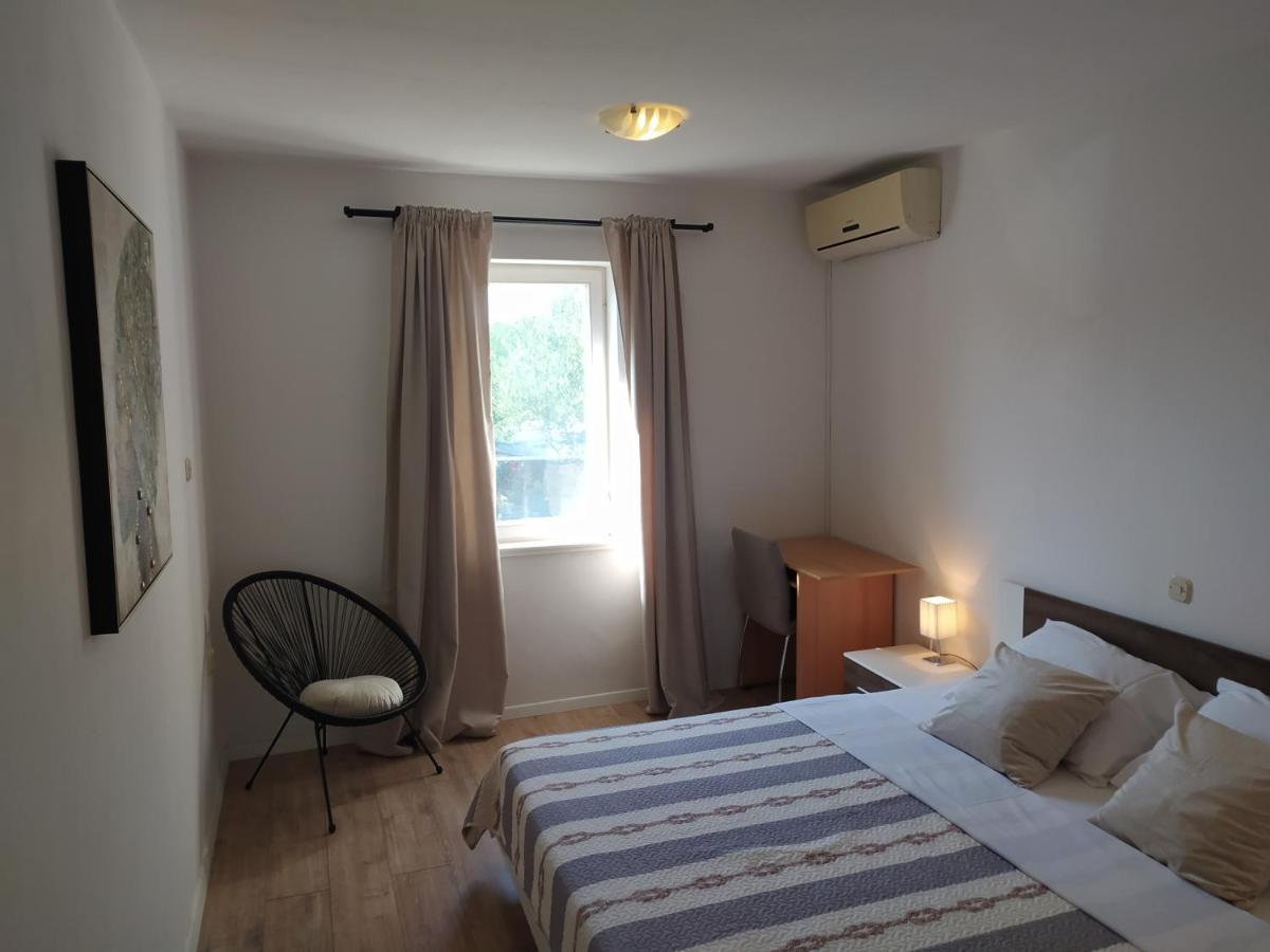 Apartment & Rooms Poppy Rose Ζαντάρ Εξωτερικό φωτογραφία