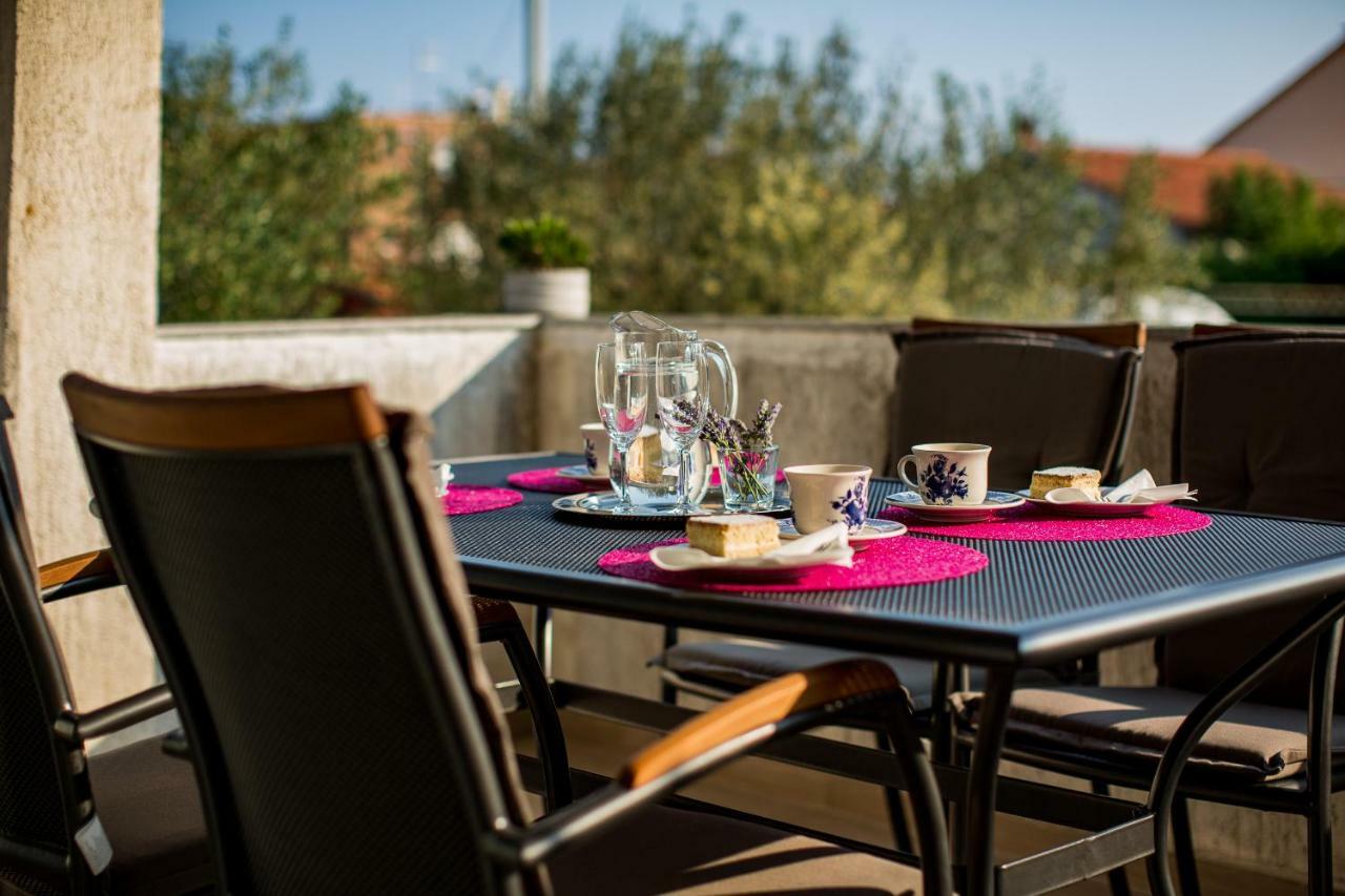 Apartment & Rooms Poppy Rose Ζαντάρ Εξωτερικό φωτογραφία