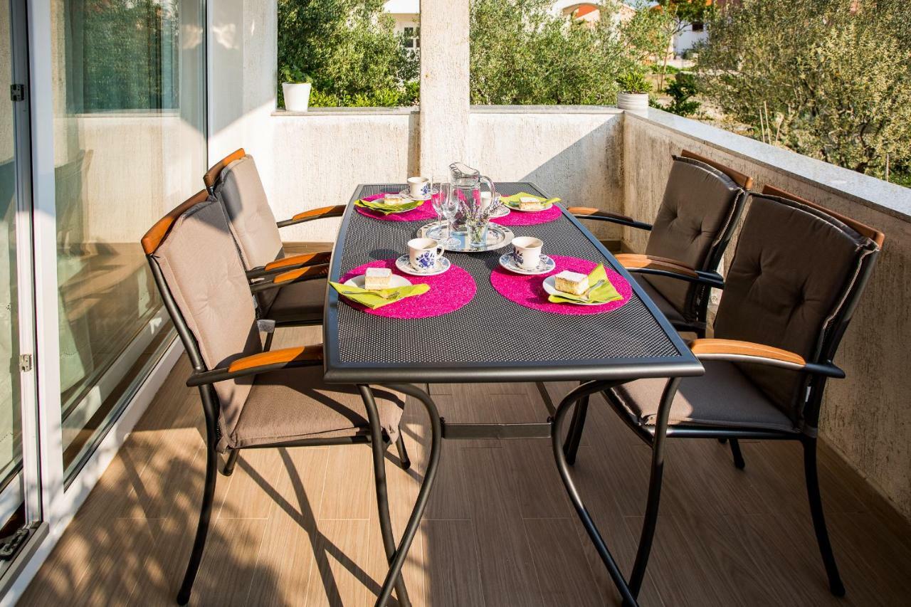 Apartment & Rooms Poppy Rose Ζαντάρ Εξωτερικό φωτογραφία